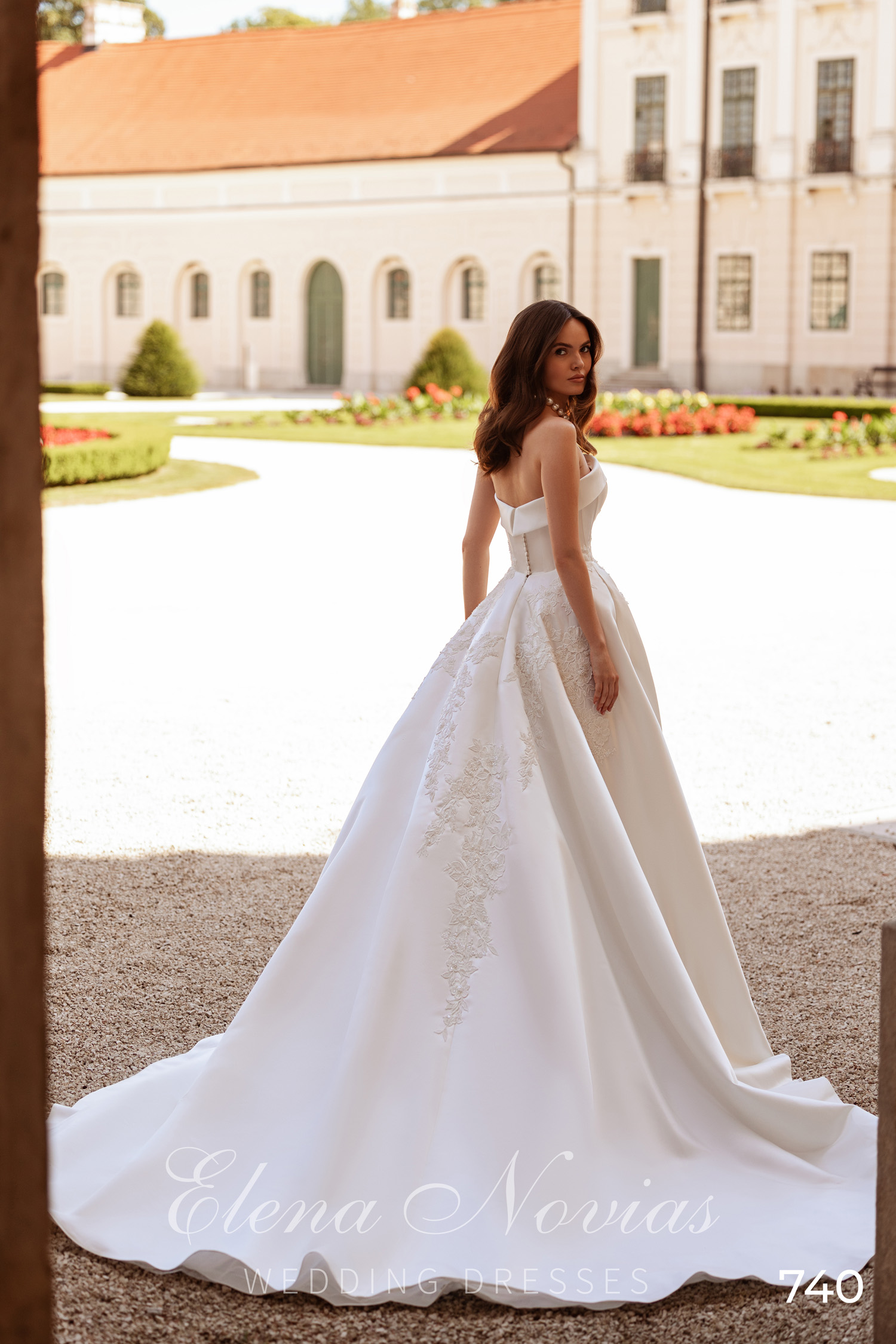 Wedding dresses 740 4