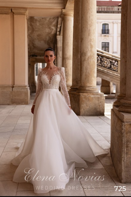 Wedding Dresses 725