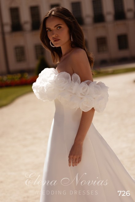 Wedding Dresses 726