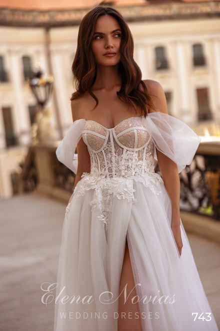 Wedding Dresses 743